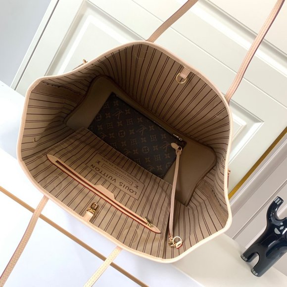 LOUIS VUITTON The Neverfull MM tote bag - Picture 4 of 9